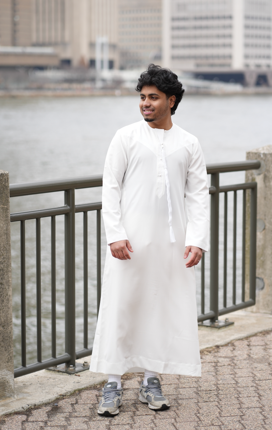 Pearl White Emirati Thobe