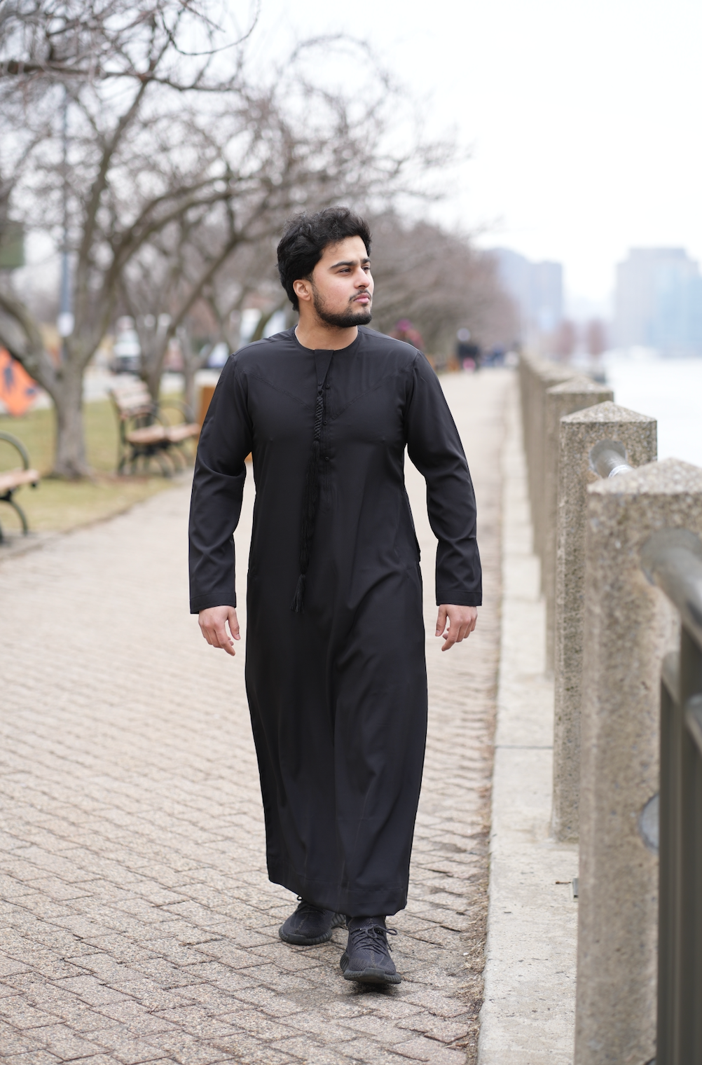 Black Emirati Thobe